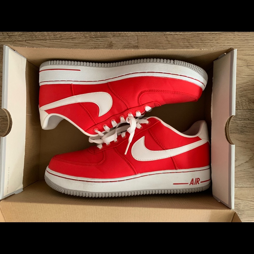 Nike Air Force 1 Low University Red